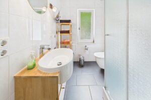 II. OG Ferienwohnung Badezimmer