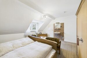 Schlafzimmer III