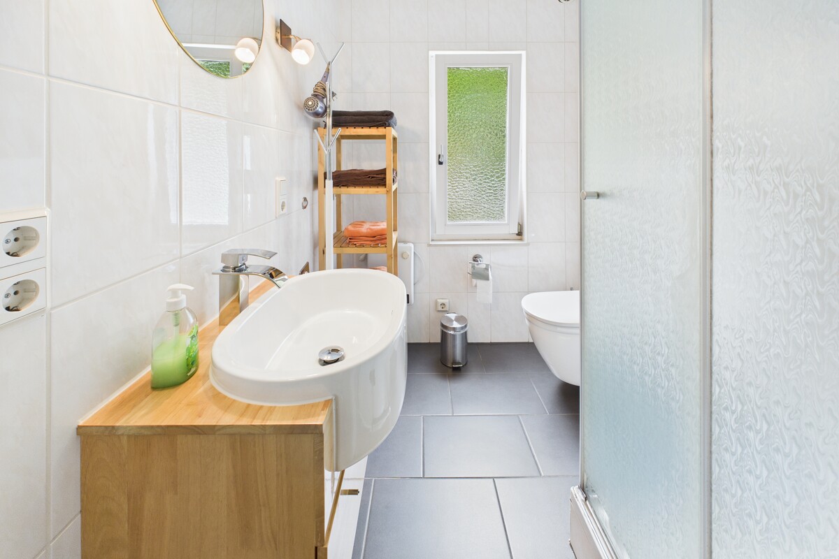 II. OG Ferienwohnung Badezimmer