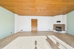 CAM04002G0-PR0100-STILL019