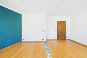 CAM04002G0-PR0100-STILL007