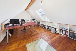 Büro / Schlafzimmer