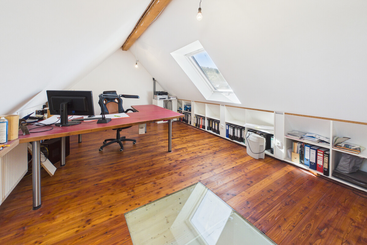 Büro / Schlafzimmer