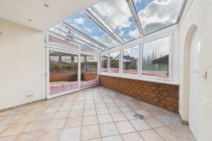 CAM04002G0-PR0100-STILL026