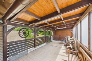 Überdachte Terrasse