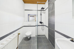 Badezimmer EG